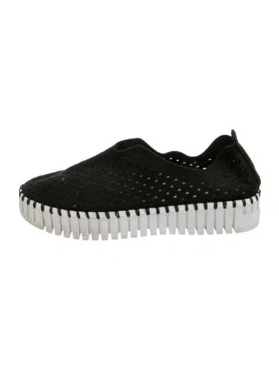 Pre-owned Ilse Jacobsen Suede Lasercut Accents Flats In Black