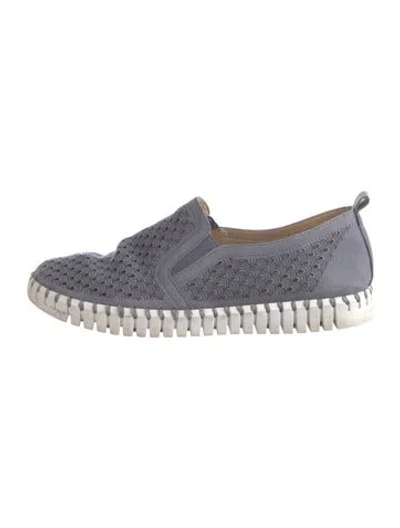 Pre-owned Ilse Jacobsen Suede Patterned Flats In Blue
