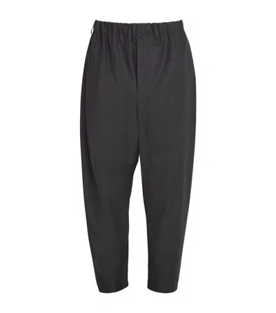 Im Men Swing Tapered Trousers In Black