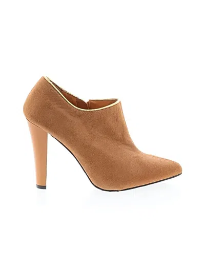 Pre-owned Iman Heels In Tan