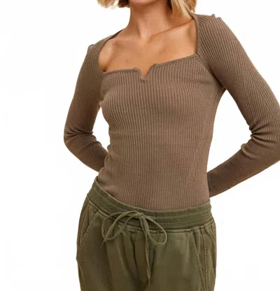 In-loom Ribbed Notch Neck Top In Taupe In Gray