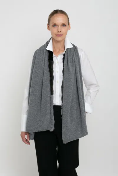 In2 By Incashmere Cashmere Shawl With Ombre Fur Trim In Gray