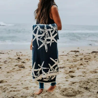 In2green Sin 2 Green Shoreline Marine Life Knit Navy Throw In Blue