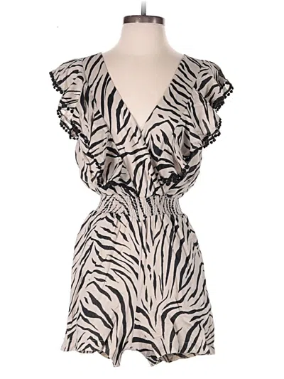 Pre-owned Inc International Concepts Romper In Ivory