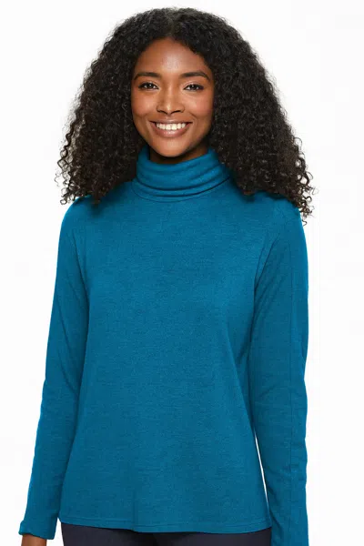 Incashmere Fine Knit Long Sleeve Turtleneck In Blue