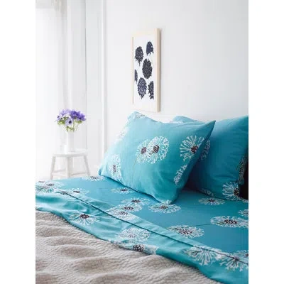 India & Purry Cotton Sateen Sheet Set: Dandelions On Aqua In White;aqua