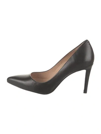 Pre-owned Inez Leather Pumps In Black