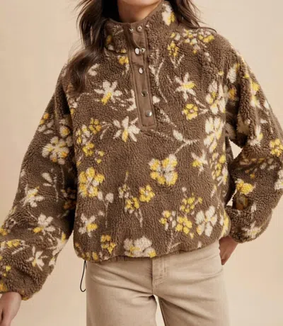 In-loom Floral Sherpa Snap Button Pullover In Mocha Mousse In Brown