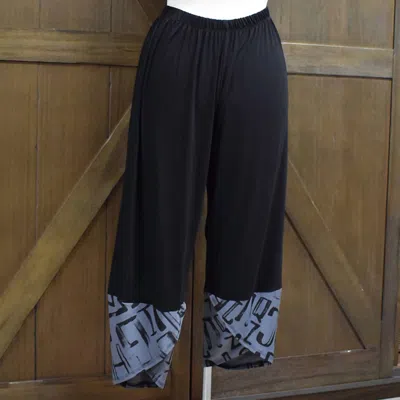 Inoah Women's Print Ankle Pants In Gray In Black