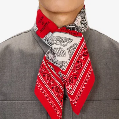 Inoui Editions Women's Louvre 65 Square Scarf In Red