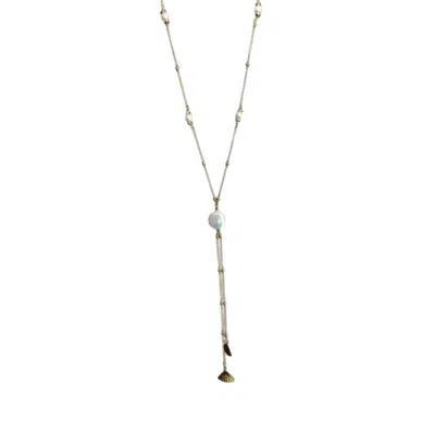 Inspire Designs Sea Shell Pearl Necklace In Gold And Pearl In Multi