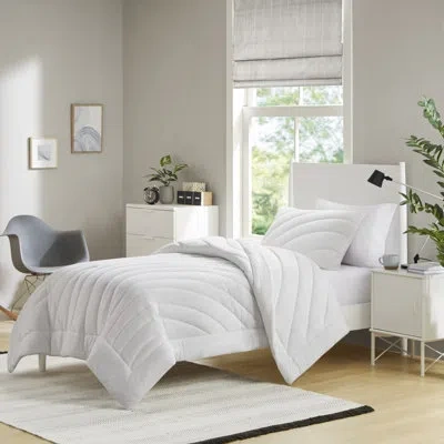 Intelligent Design Juniper Jersey Puffy Comforter Set In White