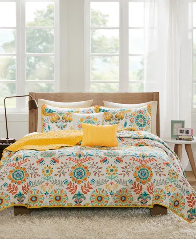 Intelligent Design Nina Reversible Quilt Set, King/california King In Multi