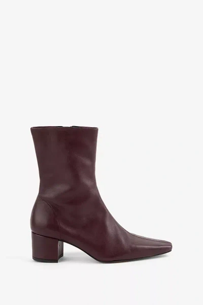 Intentionally Blank Carlton Ankle Boots In Burgundy