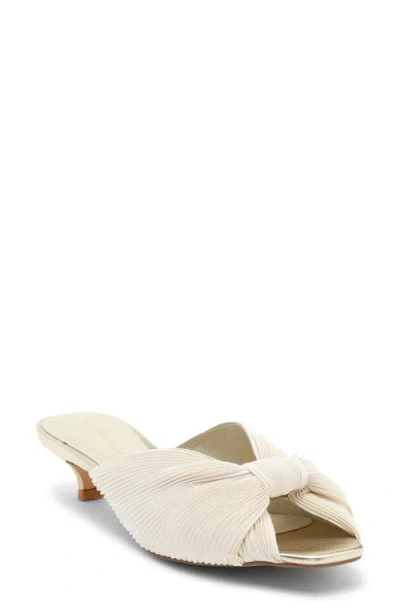 Intentionally Blank Women Curfew Leather Kitten Heel In Cream In White