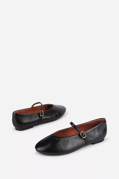 Intentionally Blank Larisa Mary Jane Flats In Black