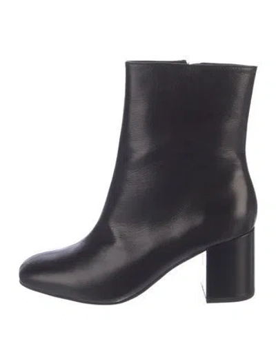 Pre-owned Intentionally Blank Leather Boots In Black