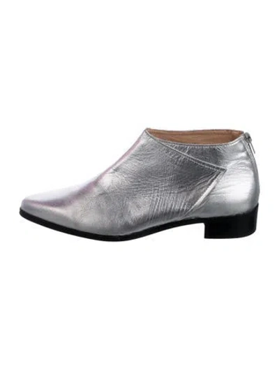 Pre-owned Intentionally Blank Leather Boots In White