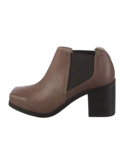 Pre-owned Intentionally Blank Leather Chelsea Boots In Brown