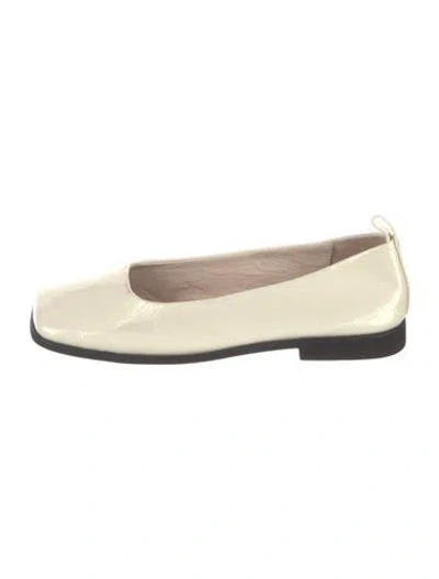 Pre-owned Intentionally Blank Patent Leather Ballet Flats In Neutrals