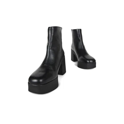 Intentionally Blank Women's Drue Platform Boot-black