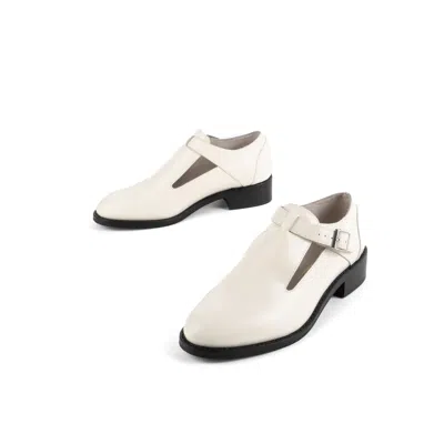 Intentionally Blank Women's Frankie Mary Jane-white
