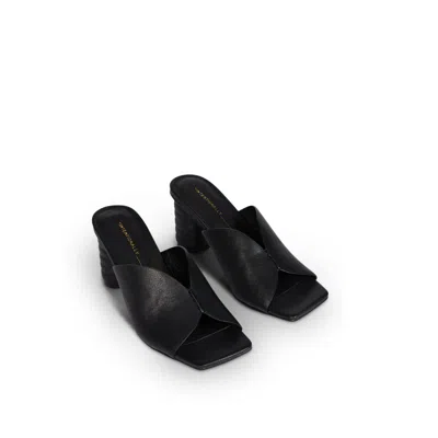 Intentionally Blank Women's Kamika Heel-black