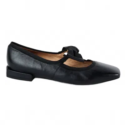 Intentionally Blank Women London Heels In Black