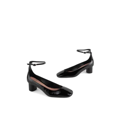 Intentionally Blank Women's Wylde Ankle Strap Heel-black