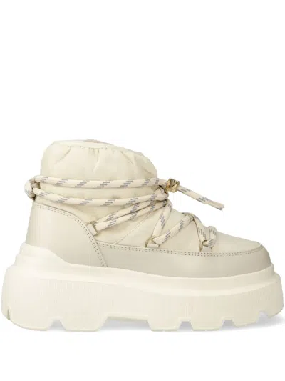 Inuikii Endurance Puffer Boots In Weiss