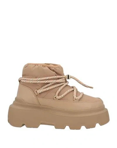 Inuikii Woman Ankle Boots Camel Size 6 Leather, Textile Fibers In Sand