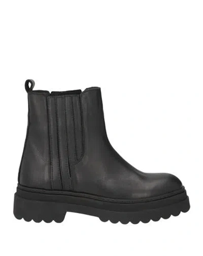 Inuovo Woman Ankle Boots Black Size 9 Leather
