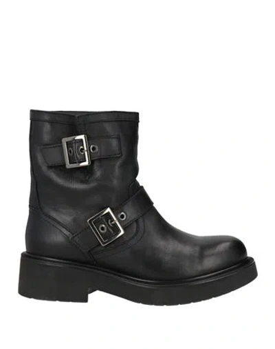 Inuovo Woman Ankle Boots Black Size 9 Leather