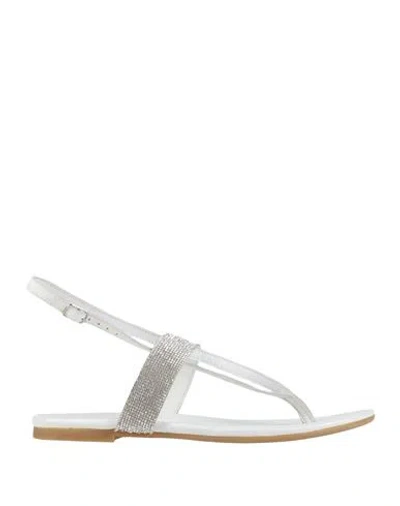 Inuovo Woman Thong Sandal White Size 7 Leather