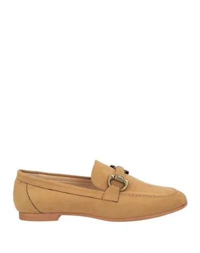 Iodea Woman Loafers Camel Size 7 Vegetable Fiber In Beige