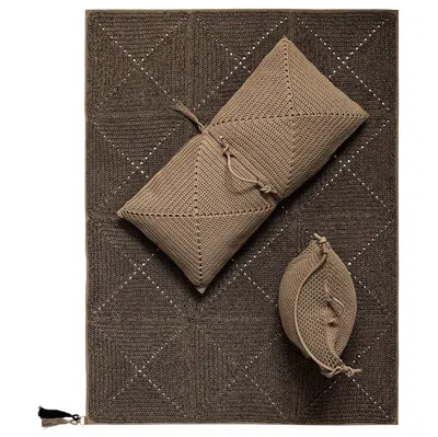 Pre-owned Iota 21st Century Brown Black Outdoor Indoor Rug, Bag Cushion, And Double Cushion Set
