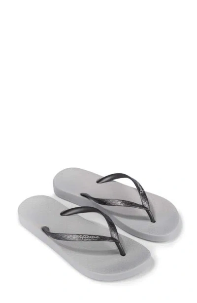 Ipanema Ana Flip Flop In Gray