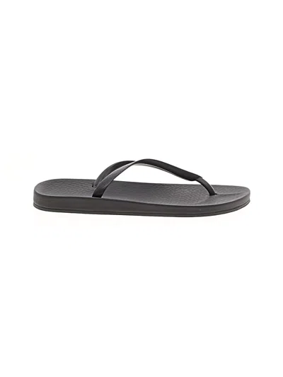 Pre-owned Ipanema Flip Flops In Black