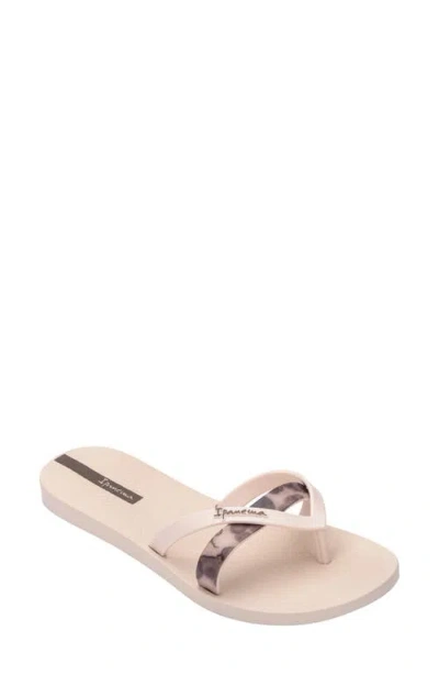 Ipanema Kirei Thong Sandals In Brown