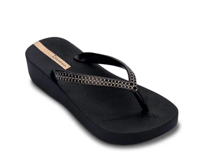 Ipanema Mesh Xi Wedge Flip Flop In Black