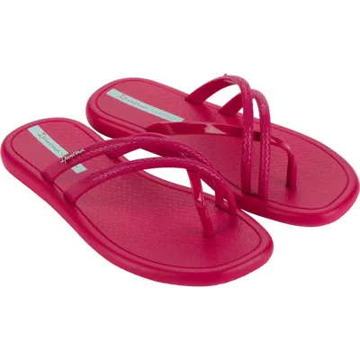 Ipanema Meu Sol Rasteira Textured Toe Loop Sandal In Black