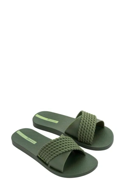 Ipanema Street Ii Slide Sandal In Dark Green/green