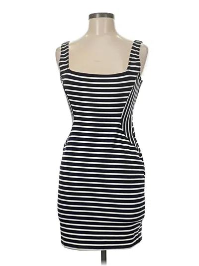 Pre-owned Iris Casual Dress In Black