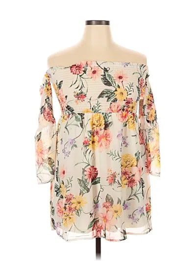 Pre-owned Iris Casual Dress In Ivory