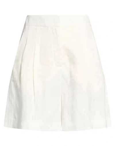 Iris Von Arnim Woman Shorts & Bermuda Shorts White Size 8 Linen