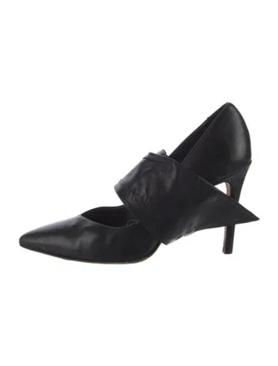 Pre-owned Iro Leather Pumps In Black