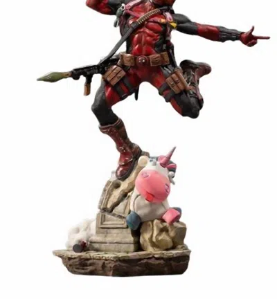 Iron Studios Deadpool Deluxe Bds Art Scale 1/10 - Marvel Comics In Red