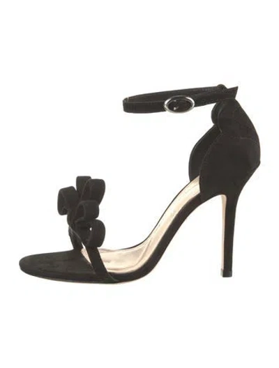 Pre-owned Isa Tapia Suede Bow Accents Sandals In Black