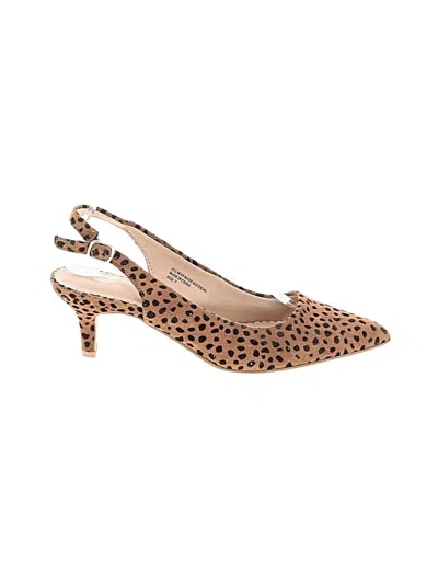 Pre-owned Isaac Mizrahi Heels In Tan