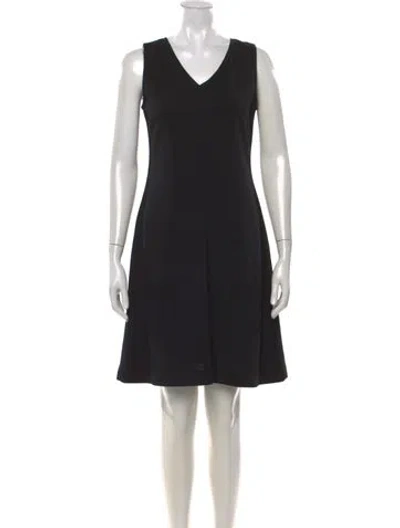 Pre-owned Isaac Mizrahi Wool Knee-length Dress In Black